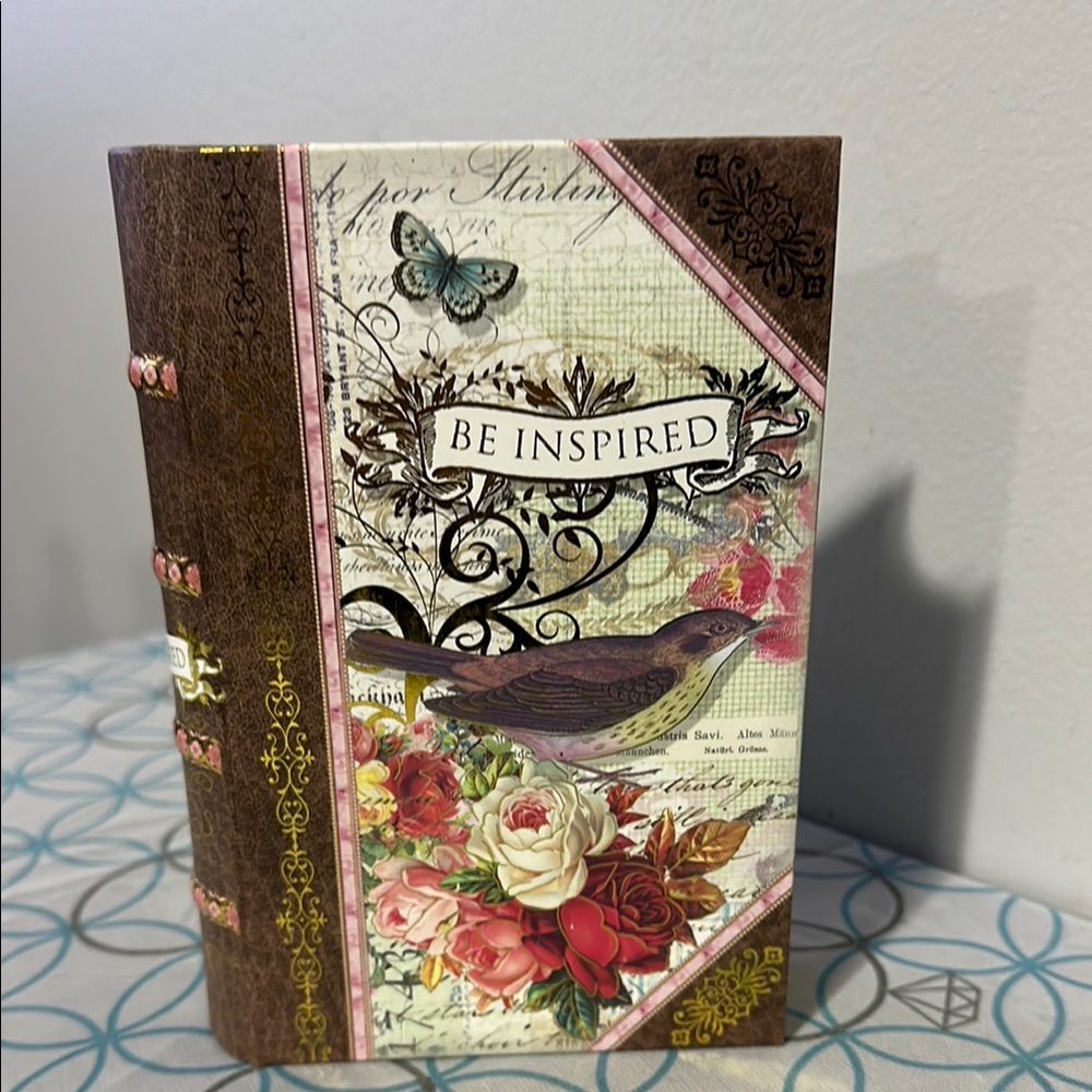 Floral and Bird Design keepsake box by punch studio
